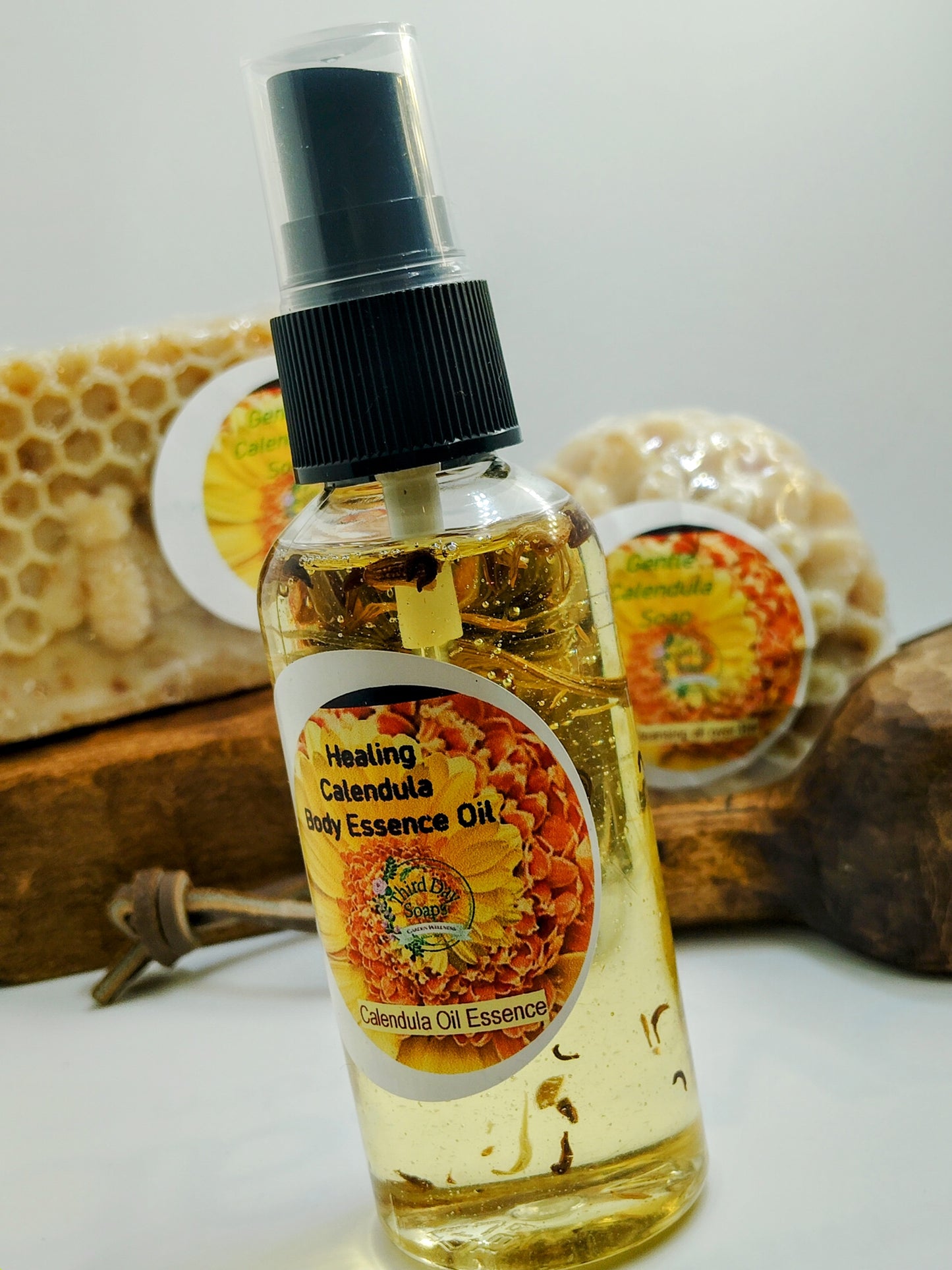 Garden Calendula Healthy Skin Glow Kit.
